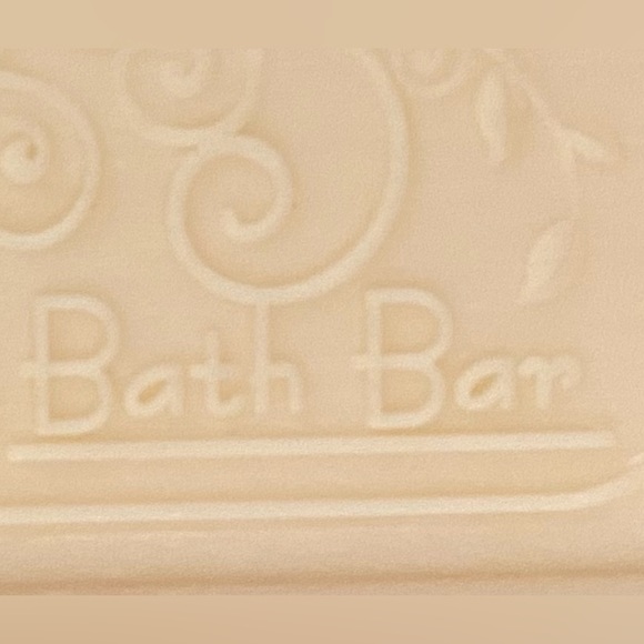 Fall River Almond Moisturizing Soap - Picture 5 of 9